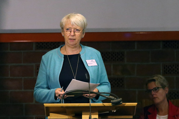 Synodenvizepräsidentin Birgit Osterloh, Vorsitzende des Finanz- und Personalausschusses
