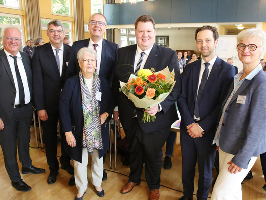 Das Kollegium gratulierte Oberkirchenrat Hauke Smoor zur Wahl des juristischen Mitglieds des Oberkirchenrates für den Bereich Recht.