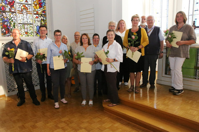 Elf neue Notfallseelsorgerinnen und -seelsorger sind von Oberkirchenrätin Gudrun Mawick in einem Gottesdienst in der Kapelle des Oberkirchenrats in Oldenburg in ihre neue Aufgabe eingeführt worden.