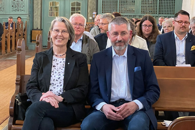 Burkhard Streich und Ehefrau Susanne bei der Verabschiedung in der St.-Florian-Kirche zu Sillenstede.