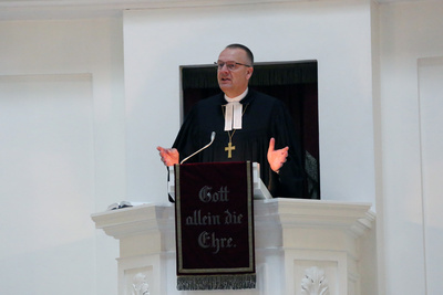 Bischof Thomas Adomeit am Pfingstmontag in der Oldenburger St.-Lamberti-Kirche.