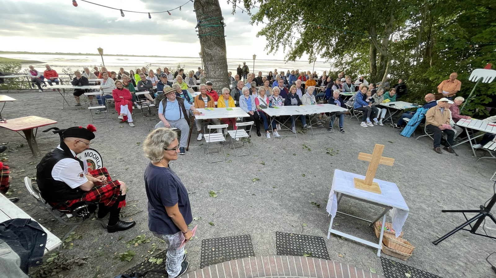 Auch das Alte Kurhaus in Dangast sowie der dortige Strand gehören zu den Stationen. 