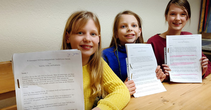 Drei Mädchen aus der Kirchengemeinde Ganderkesee haben in diesem Jahr ein eigenes Krippenspiel geschrieben (von links nach rechts): Joline, Aurelia und Katharina im Timotheus-Haus, wo das Krippenspiel geschrieben wurde.