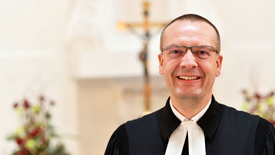 Während Weihnachten das Herz wärme, verwandle Ostern die Welt, betonte der Oldenburger Bischof Thomas Adomeit in seiner Predigt am Ostersonntag in der Oldenburger St.-Lamberti-Kirche.