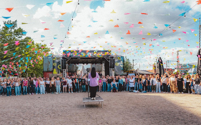 Abschlusskonzert des 2000er-Hits-Chores Mitte August im Gleispark Oldenburg
