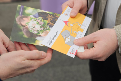 Zahlreiche Informationsbroschüren gibt es am Stand.