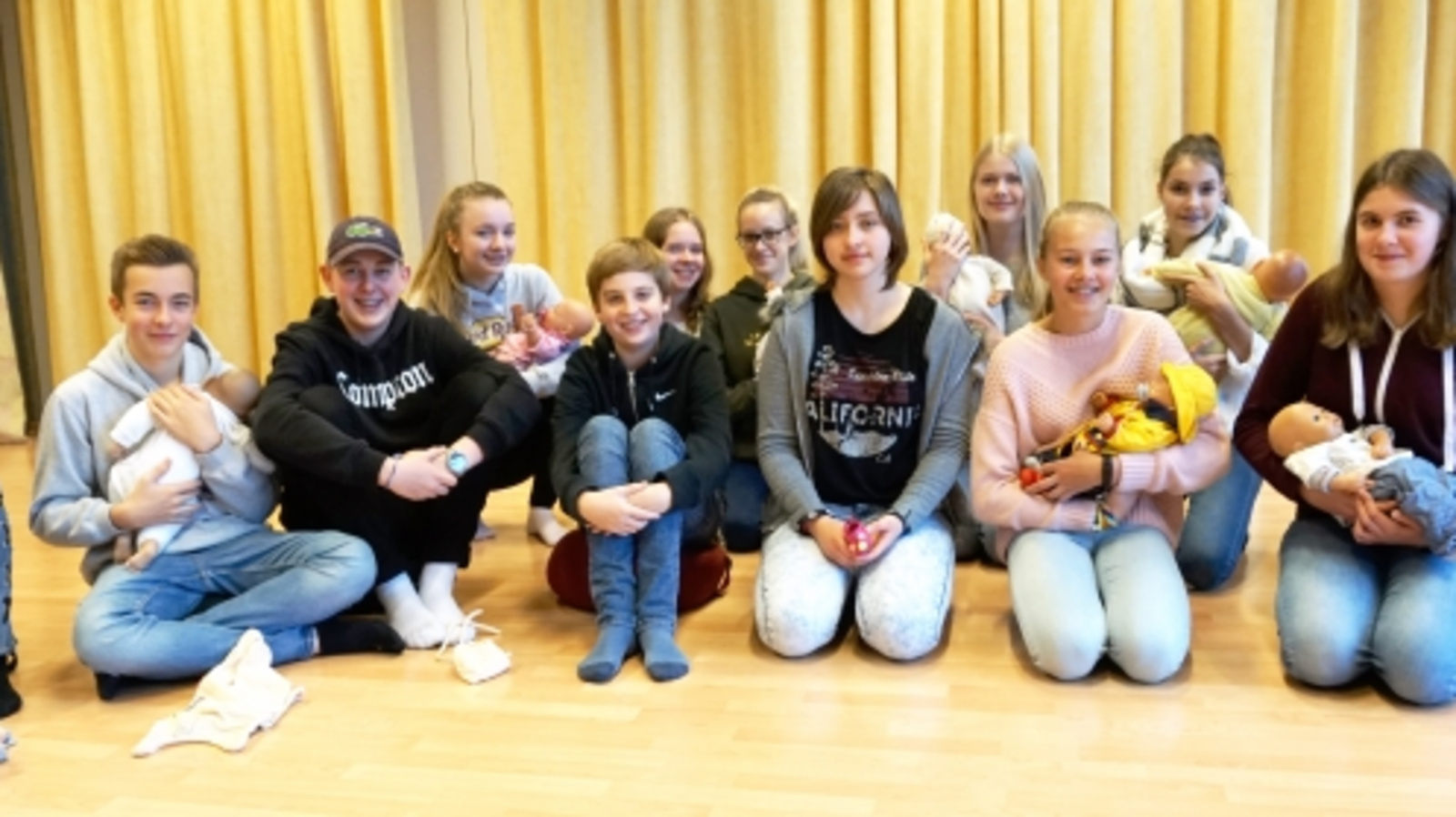 Teilnehmer des Babysitter-Trainings in der EFB Friesland-Wilhelmshaven