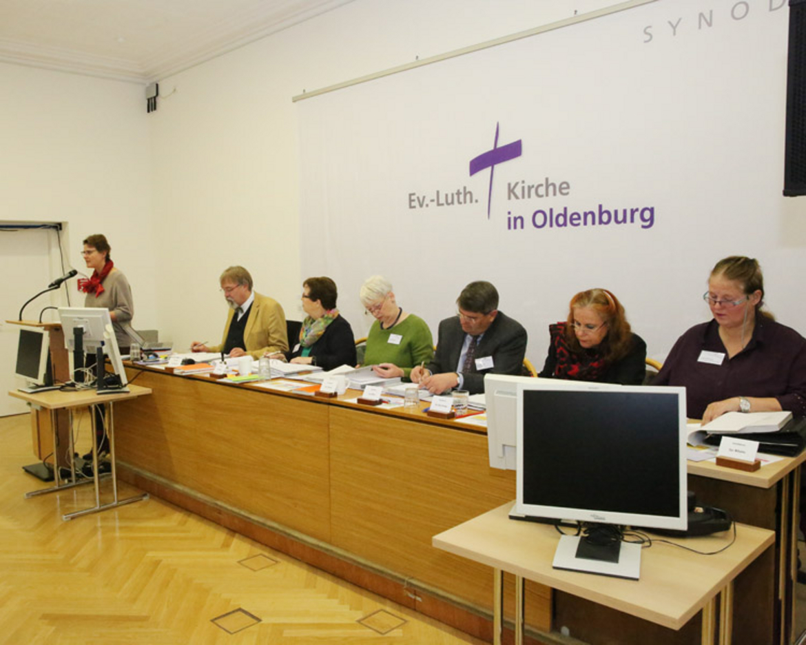 Oberkirchenrätin Dr. Susanne Teichmanis brachte den Landeskirchensteuerbeschluss der Evangelisch-Lutherischen Kirche in Oldenburg in die Beratung ein.