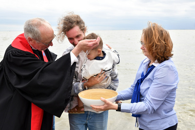 Südstrandtaufe mit Pfarrer Frank Morgenstern