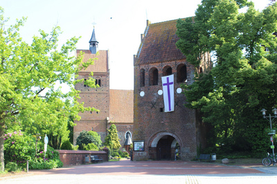 Am 1. März übertragen NDR und WDR einen Radiogottesdienst aus der St.-Johannes-Kirche in Bad Zwischenahn.