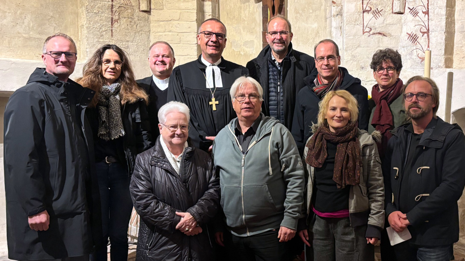 Zu sehen sind die Teilnehmenden an der Feier des 25jährigen Ordinationsjubiläums in Oldenburg.