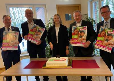 Werben für den Szenenwechsel, der in diesem Jahr zum 25. Mal stattfindet (von links): Diakonie-Vorstand Dr. Friedrich Ley, Bischof Thomas Adomeit, Szenenwechslerin Maybrit Vagepohl, Weihbischof Wilfried Theising und Landes-Caritas-Direktor Dr. Gerhard Tepe.