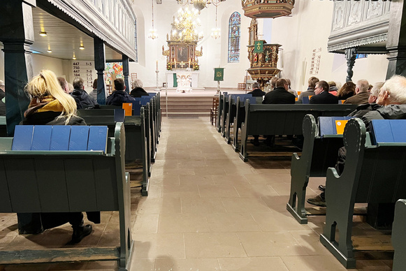 Mit einem Gottesdienst wurde am Donnerstagmorgen, 17. November, die 6. Tagung der 49. Synode der Ev.-Luth. Kirche in Oldenburg in der St.-Ulrichs-Kirche in Rastede eröffnet. Alle Fotos: Luise Pahl