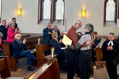 Landeskirchenmusikdirektorin Beate Besser würdigte das Wirken von Kreiskantor Gebhard von Hirschhausen