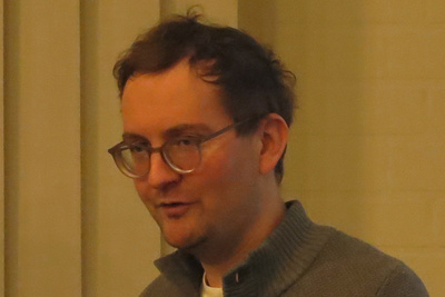 Felix Rodenjohann, Geschäftsführer des Unternehmens ansvar 2030 und ehrenamtliches Mitglied des Klimarates des Kirchenkreises, erläuterte Einzelheiten der Expertise des Klimarates.