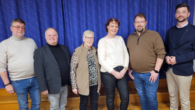 Vertreten den Kirchenkreis in der oldenburgischen Synode (von links nach rechts): Diedrich Ahlfeld, Pfarrer Oliver Dürr, Almut Härtel, Claudia Langenbach, Karsten Boll und Kreiskantor Florian Kubiczek. Nicht auf dem Foto: Pfarrerin Anette Domke.