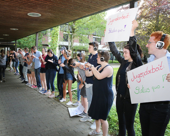 Silent Demo von ehrenamtlichen Jugendlichen in der oldenburgischen Kirche