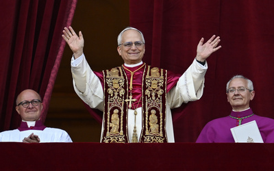 Der aus den USA stammende Kardinal Robert Francis Prevost ist am Donnerstag zum neuen Papst gewählt worden. Der 69-Jährige ist Nachfolger von Papst Franziskus und nennt sich als Kirchenoberhaupt Papst Leo XIV.