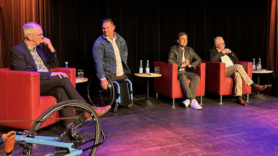 (v.l.) Pastor Frank Morgenstern, Florian Sitzmann, Constantin Schreiber, Prof. Dr. Here Folkerts