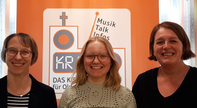 Daniela Albach, Maja Schnurpfeil und Christina Klumpe vom Vorbereitungsteam Abi-Gottesdienst 