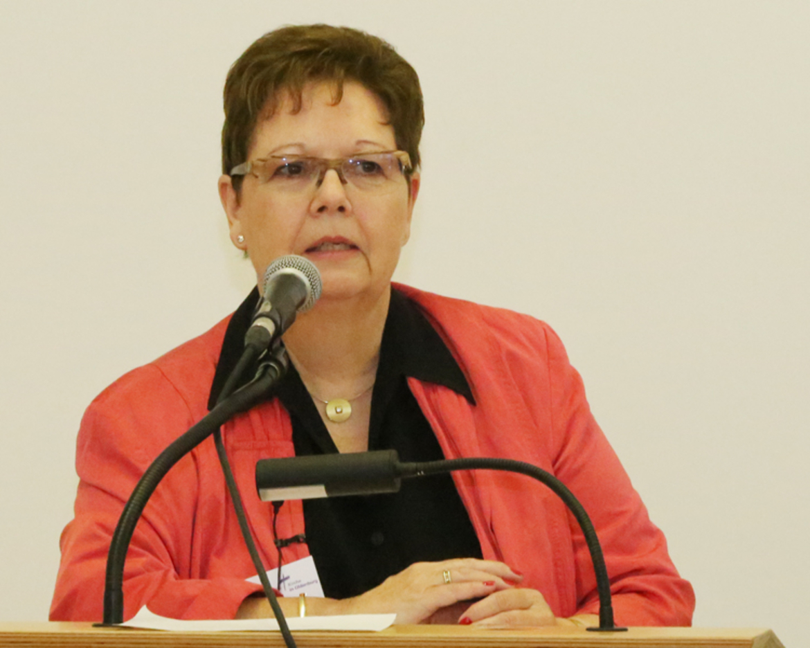 Synodenpräsidentin Sabine Blütchen berichtete aus der Arbeit des Wahlvorbereitungsausschusses.
