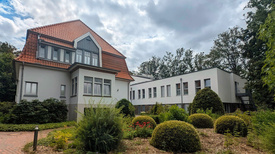 Zu sehen ist die Fachklinik Oldenburger Land gGmbH, Standort Neerstedt