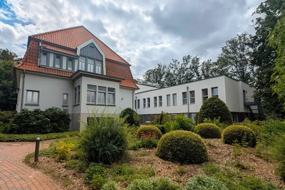 Zu sehen ist die Fachklinik Oldenburger Land gGmbH, Standort Neerstedt