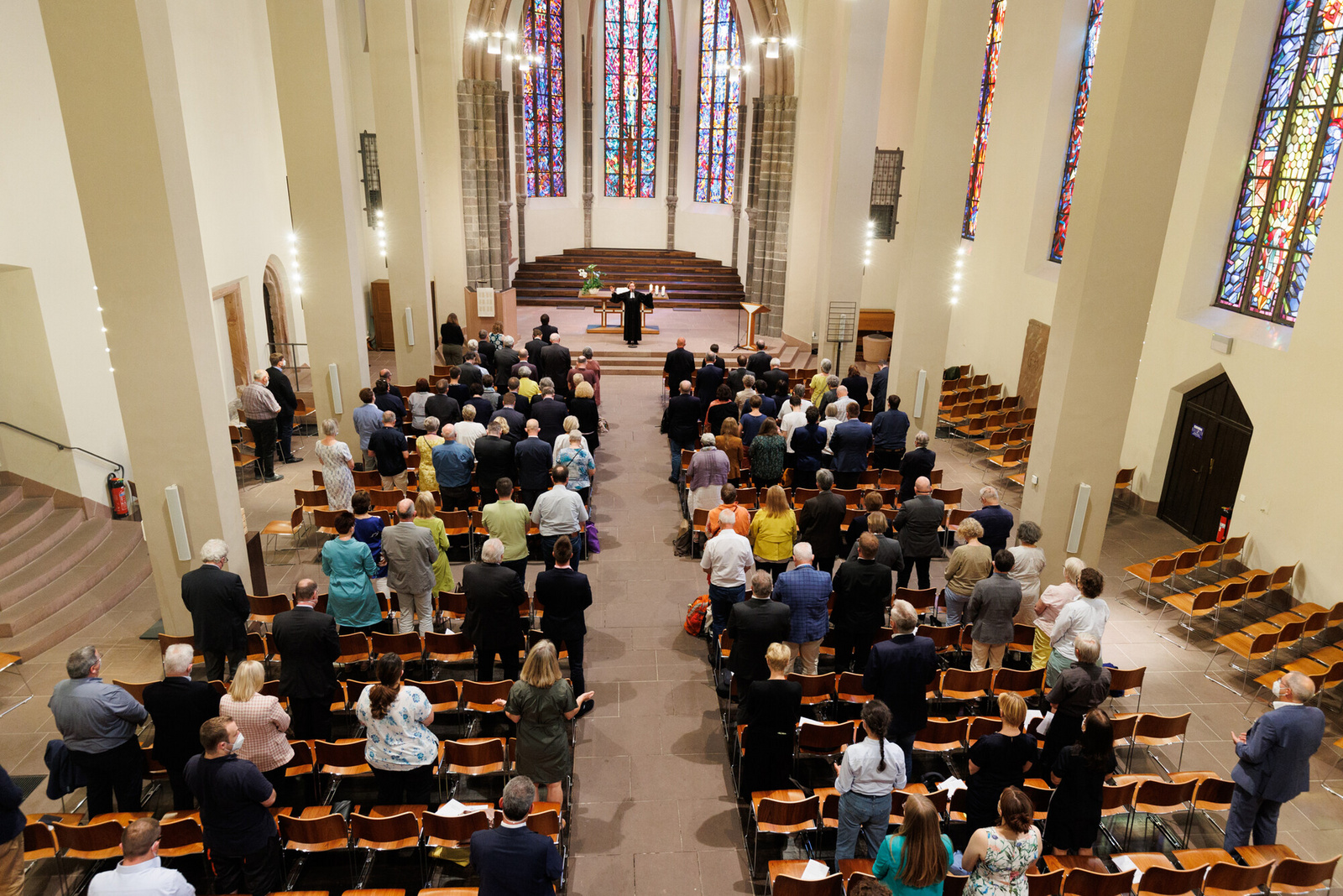 Synodale nehmen am Gottesdienst teil