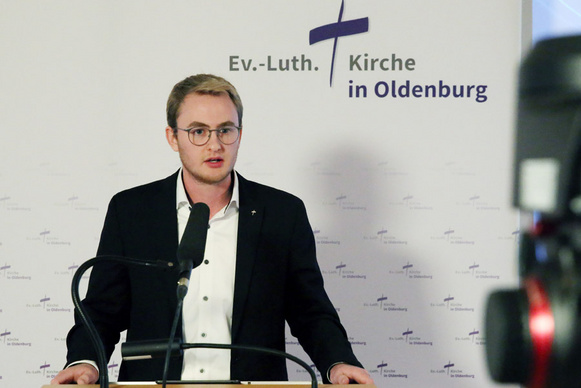 Online-Andacht aus der Kapelle im Oberkirchenrat mit dem Synodalen Fabian Dargel.