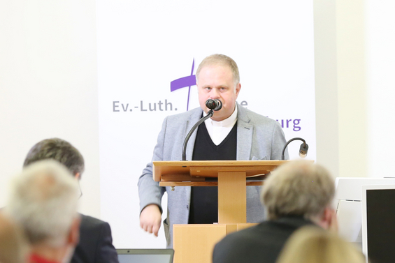 Dr. Oliver Dürr, Vorsitzender des Ausschusses für theologische u. liturgische Fragen, Schöpfungsverantwortung, Mission und Ökumene