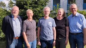 Dem Aufsichtsrat der Energiegenossenschaft gehören an (von rechts) Björn Thümler, Elke Kuik-Janssen, Ulrich Bohlken, Dorit Gerdes und Lutz Timmermann.