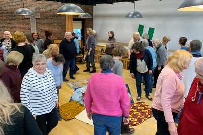 Die Vorbereitungstreffen starteten mit Bewegung zur Musik.