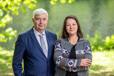 Präses Maria Esfandiari und Kirchenpräsident Bernd Kuschnerus