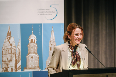 Dr.in Tanja Meyer (Bündnis 90/Die Grünen), Vizepräsidentin des niedersächsischen Landtags, beim Parlamentarischen Abend der Konföderation evangelischer Kirchen in Niedersachsen am 7. Oktober 2025.