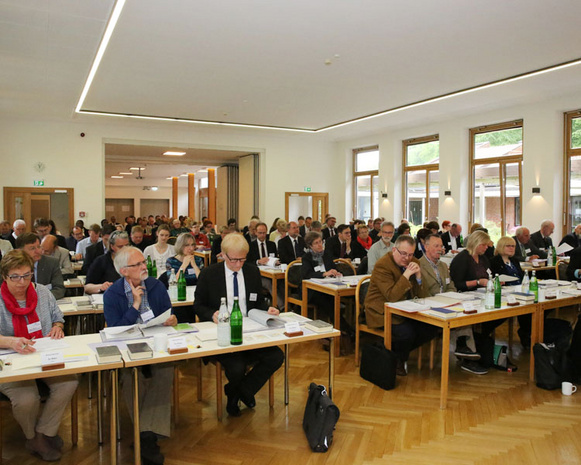 Plenum der 5. Tagung der 48. Synode