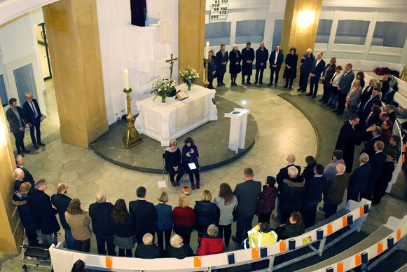 Mit einem Gottesdienst in der Oldenburger St. Lambertikirche wurden die Synodalen der 49. Synode am Samstagabend in ihr neues Amt eingesegnet.