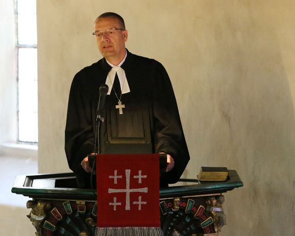 Oberkirchenrat Thomas Adomeit, Vertreter im Bischofsamt, hielt die Predigt.