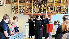 Einführung von Kreispfarrer Dr. Urs-Ullrich Muther in der St. Johannes-Kirche in Bad Zwischenahn