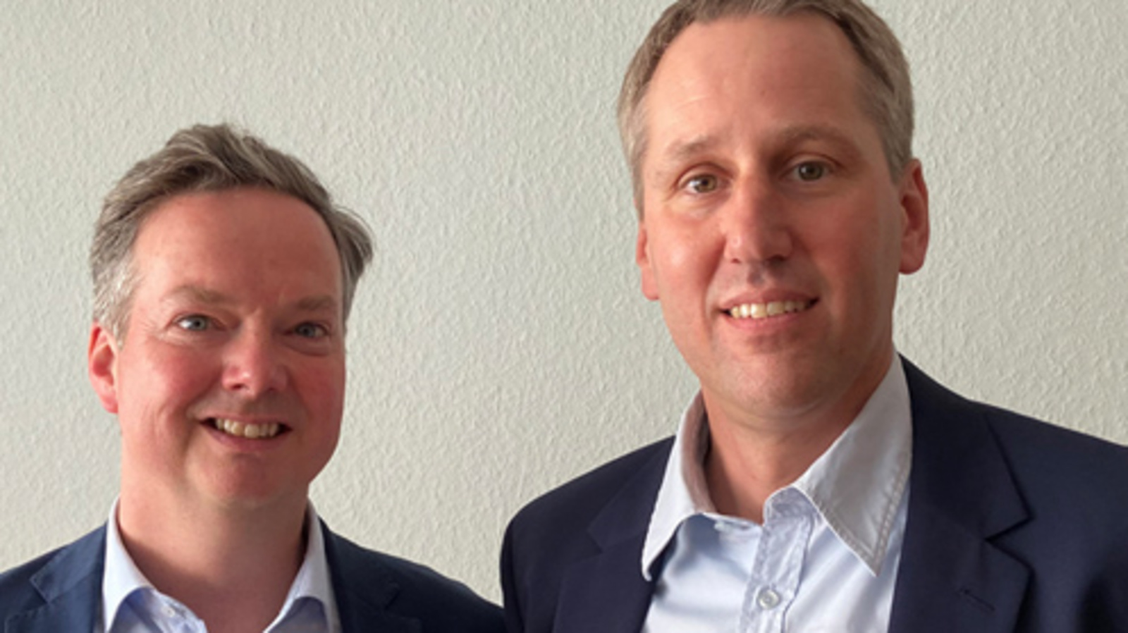 Von links: Pfarrer Dr. Friedrich Ley und Mario Behrends. Foto: Kerstin Kempermann