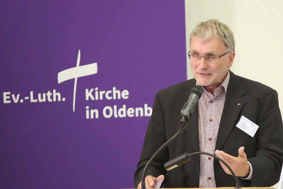 Der Synodale Rüdiger Schaarschmidt brachte einen Änderungsantrag ein.