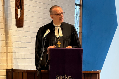 Gott sage „Ja“ zu den „perfekt unperfekten“ Menschen, betonte Bischof Thomas Adomeit in seiner Predigt.