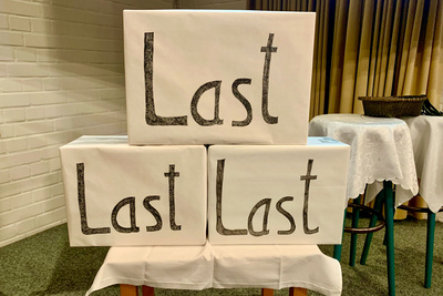 Das Tragen schwerer Lasten wie Wasser und Feuerholz, aber auch Gewalt, Verantwortung für Kinder und die häusliche Versorgung, Armut, sexualisierte Gewalt - all das kam in den Weltgebetstagsgottesdiensten zur Sprache.