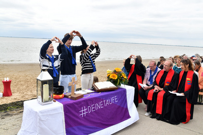 Südstrandtaufe in Wilhelmshaven