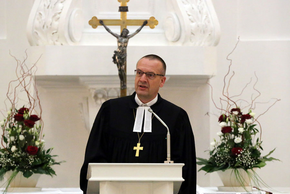 Es sei ein „Tag der Freude“, einen neuen Oberkirchenrat für die oldenburgische Kirche einführen zu können, sagte Bischof Thomas Adomeit in seiner Einführungsrede.