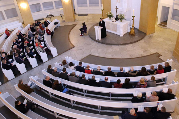 Die konstituierende Tagung der 49. Synode wurde mit einer Andacht in der St. Lamberti-Kirche eröffnet.