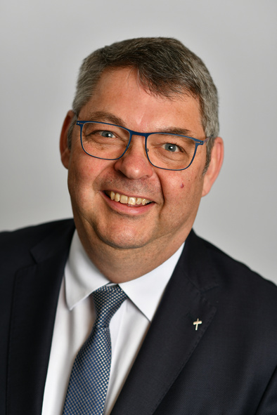 Oberkirchenrat Lars Dede, Dezernat III