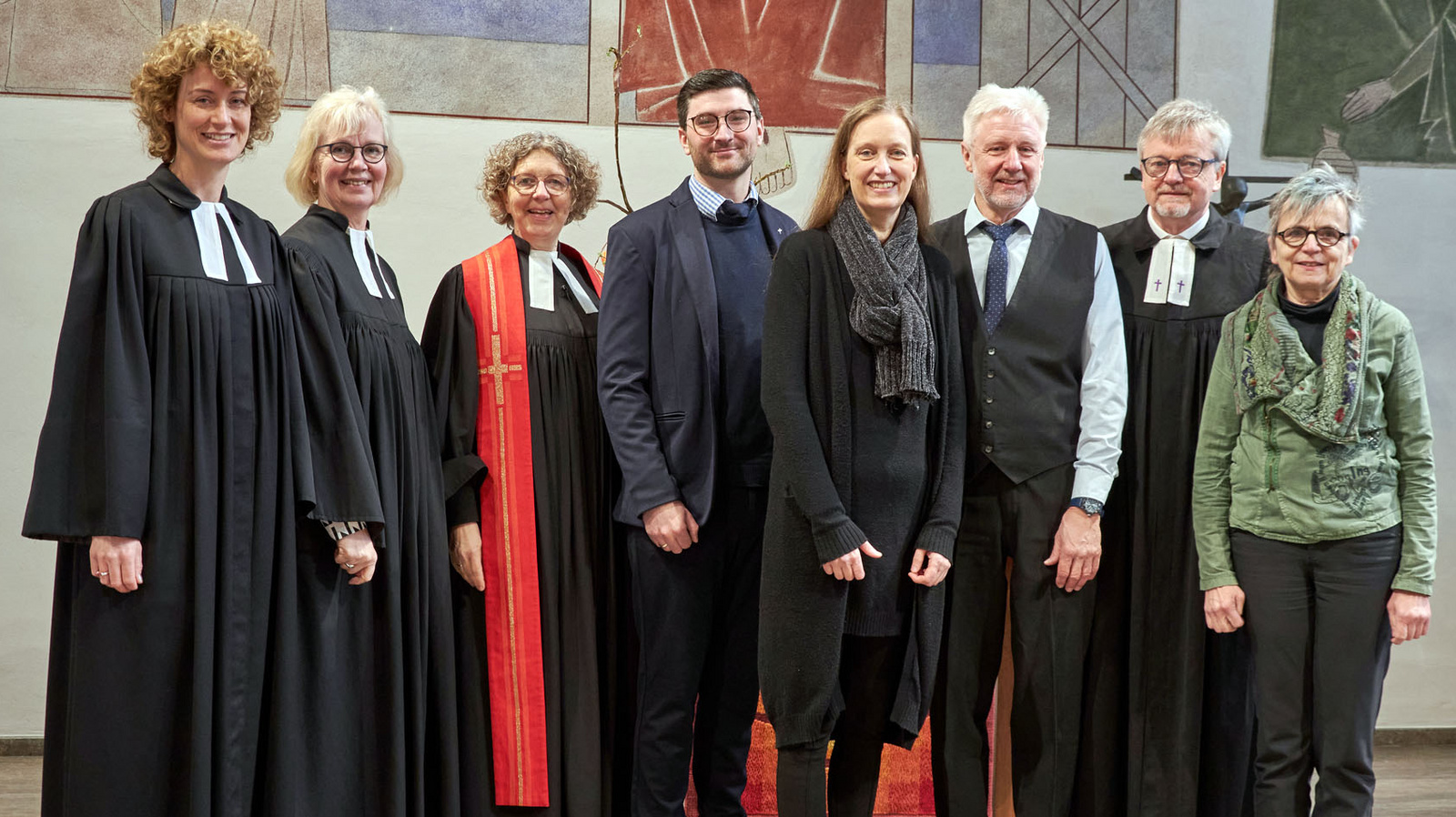 Einführung des Kantoratsteams (von links nach rechts): Pfarrerin Eva-Maria Burke und Pfarrerin Ute Thräne, Kreispfarrerin Martina Wittkowski, Kreiskantor Florian Kubiczek, Kantorin Dagmar Grössler-Romann, Kantor Ralf Grössler, Pastor Wolfgang Kürschner und Landeskirchenmusikdirektorin Beate Besser.
