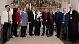 Bischof Thomas Adomeit (rechts) gratulierte zum Ordinationsjubiläum.