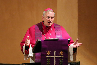 Weihbischof Wilfried Theising predigte bei der ökumenischen Eröffnung des Kirchenjahres in Wildeshausen.