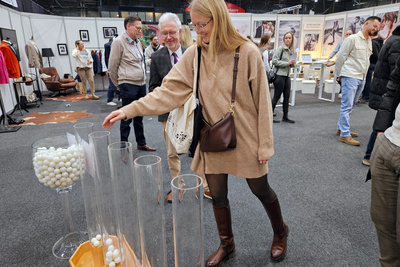 Wieder mit dabei ist das Barometer, bei dem Besucherinnen und Besucher abstimmen können, was ihnen bei einer kirchlichen Trauung wichtig ist.